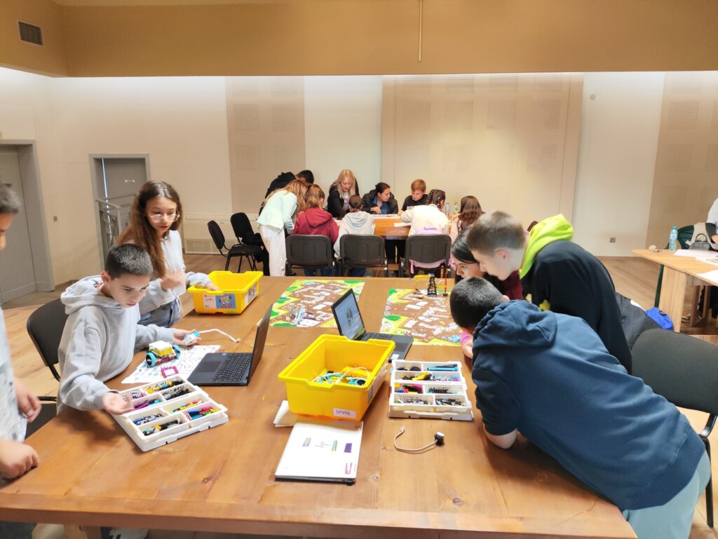 565112151 122186079632510498 541789116197303039 n