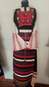 женска, празнична носия от Софлийско