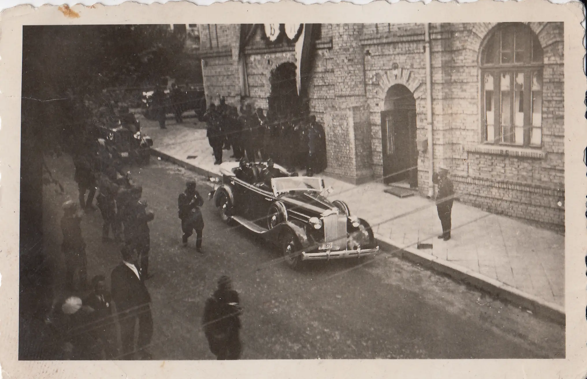 Автомобилът на Н.В. Цар Борис iii и Принц Кирил Маневрите 1937г.